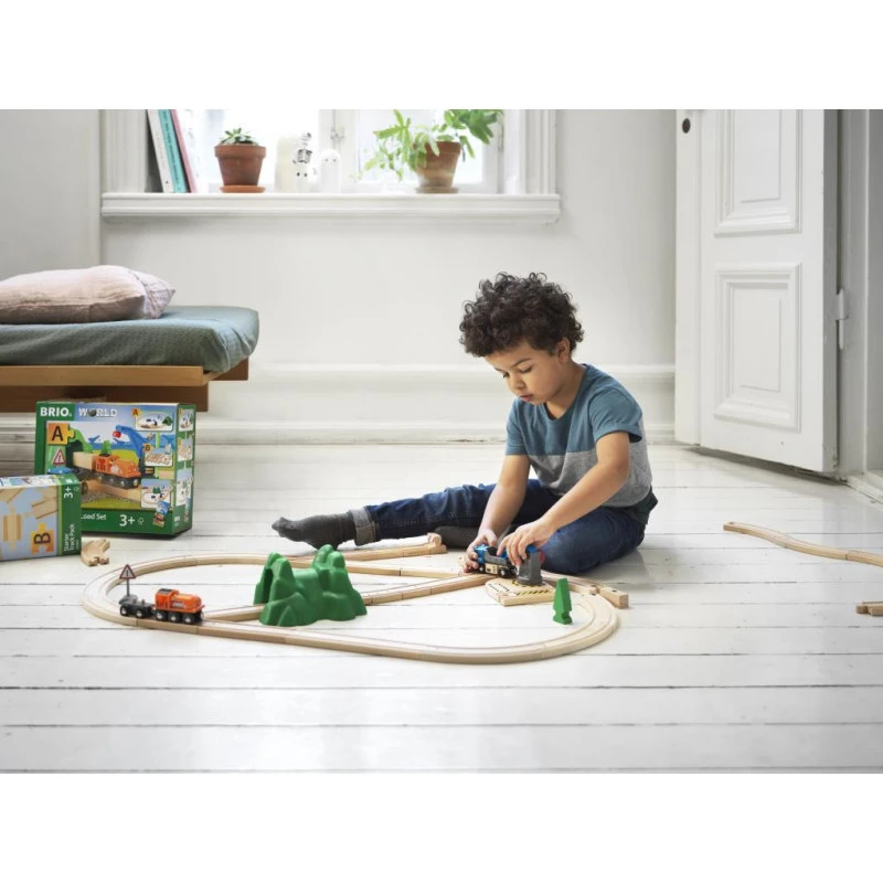 Brio World Starter Lift And Load Set With 19 Pieces 7 Brio World Starter Lift And Load Set With 19 Pieces - Image 5