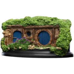 The Hobbit - 33 Lakeside Hobbit Hole Diorama